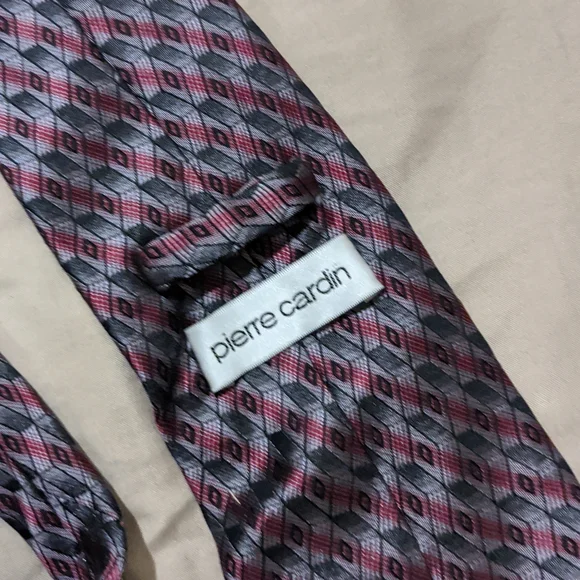 Pierre Cardin tie red and grey - Picture 2 of 2
